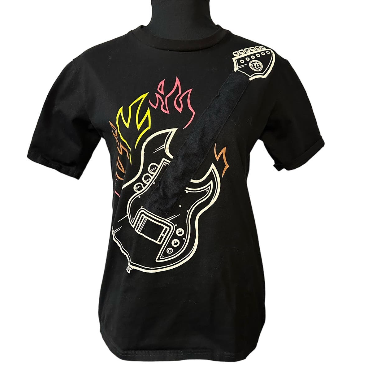 Thinkgeek Black Short Sleeve Rock Guitar TShirt Not Playable Siz